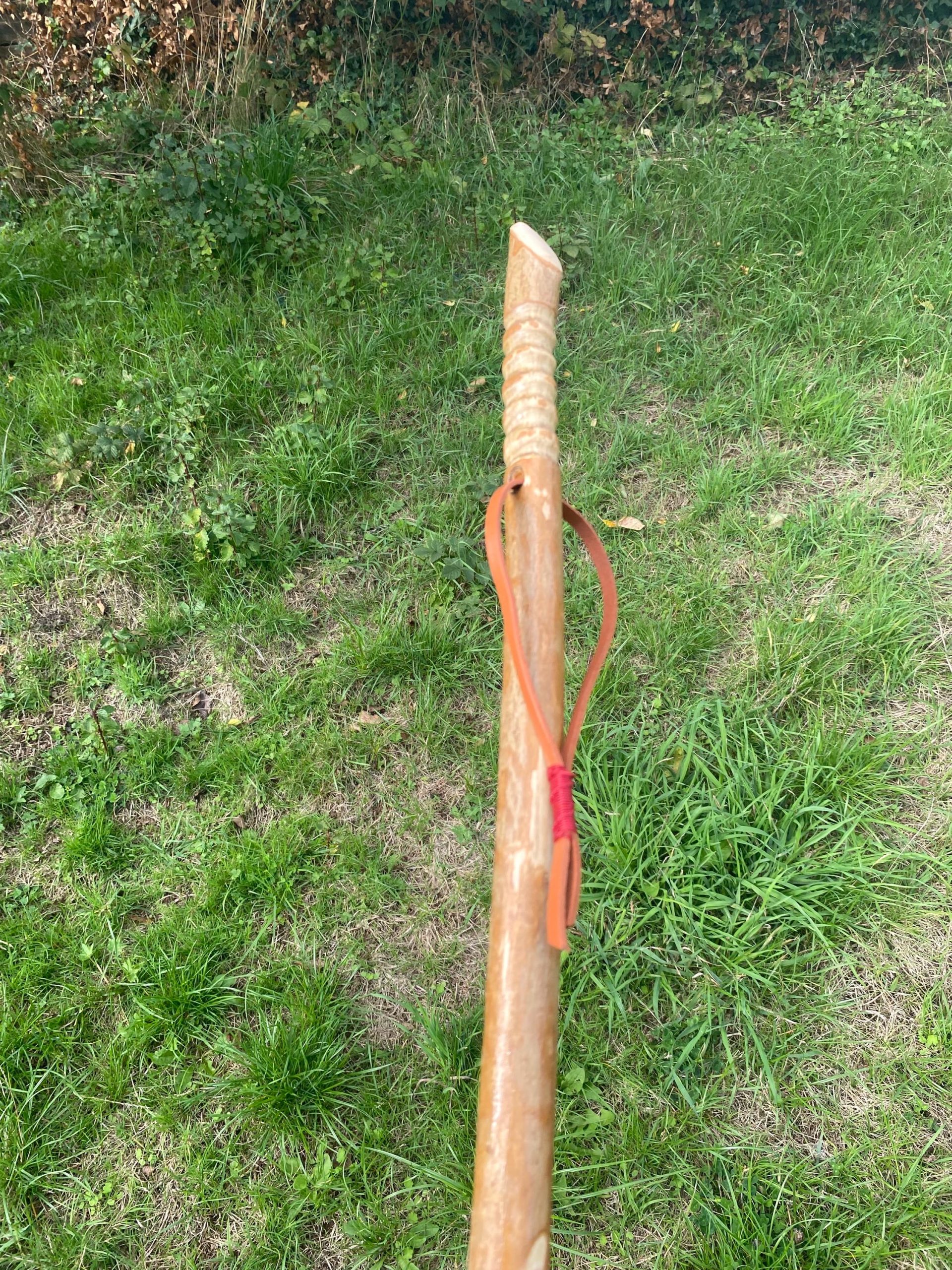 چگونه عصای کوهنوردی درست کنیم؟