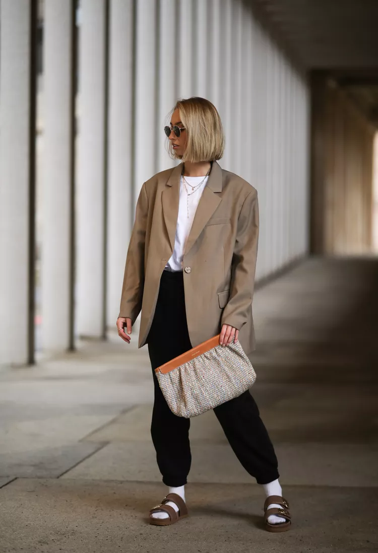 با کفش صندل چه جورابی بپوشیم؟