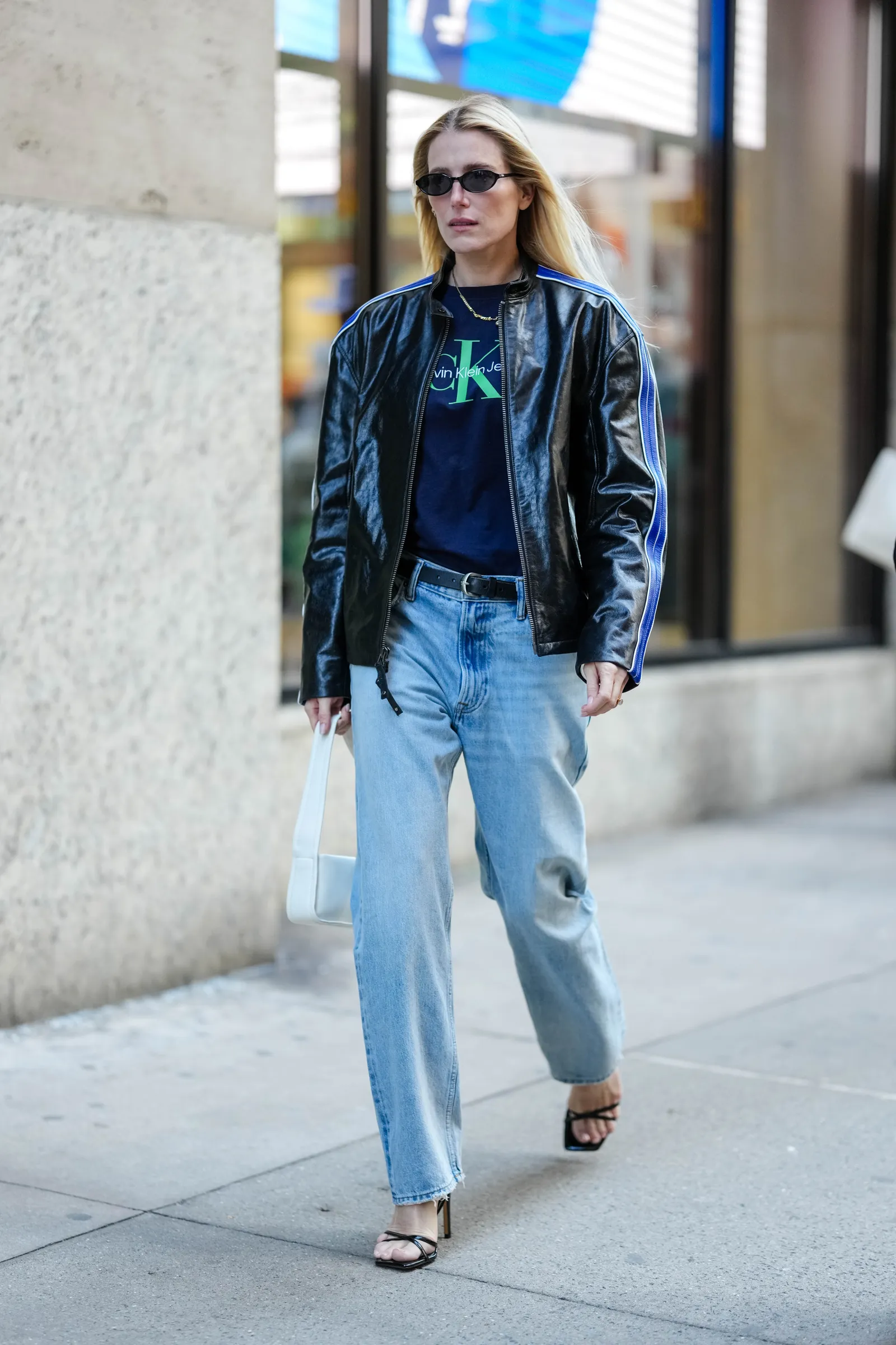 کفش صندل را با چه شلواری بپوشیم؟