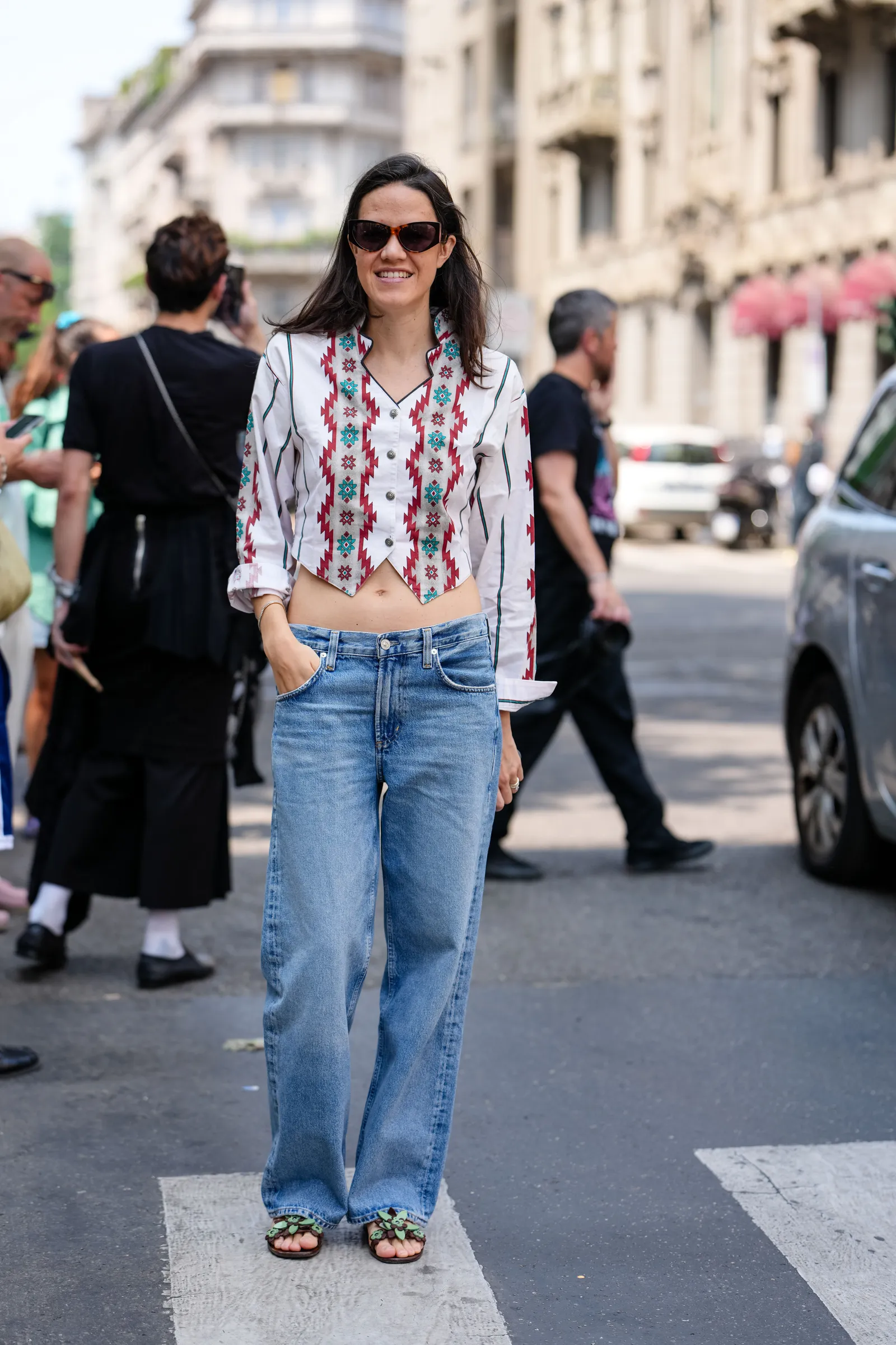 کفش صندل را با چه شلواری بپوشیم؟