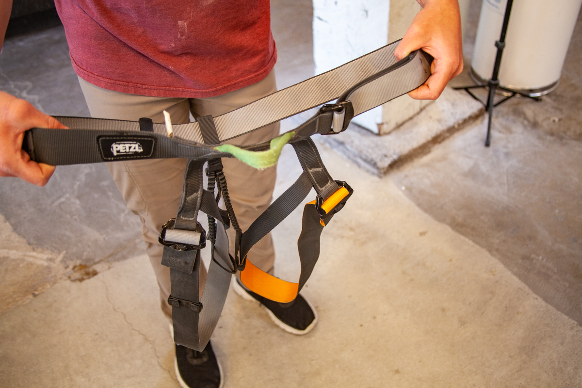 هارنس کوهنوردی چیست؟