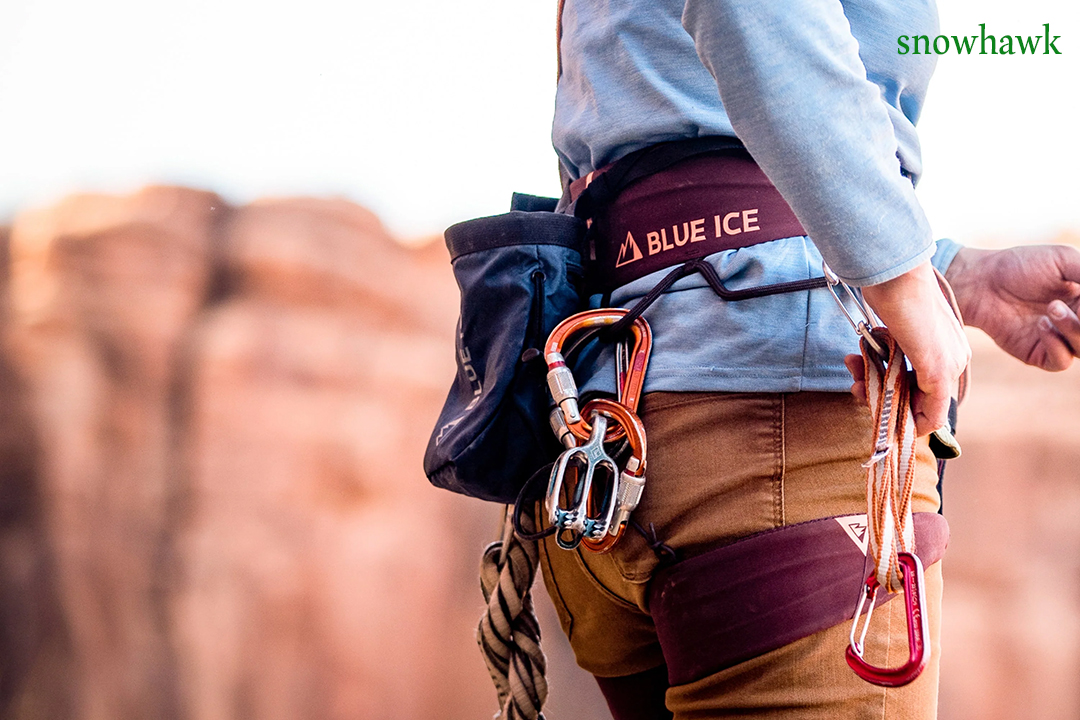 هارنس کوهنوردی چیست؟