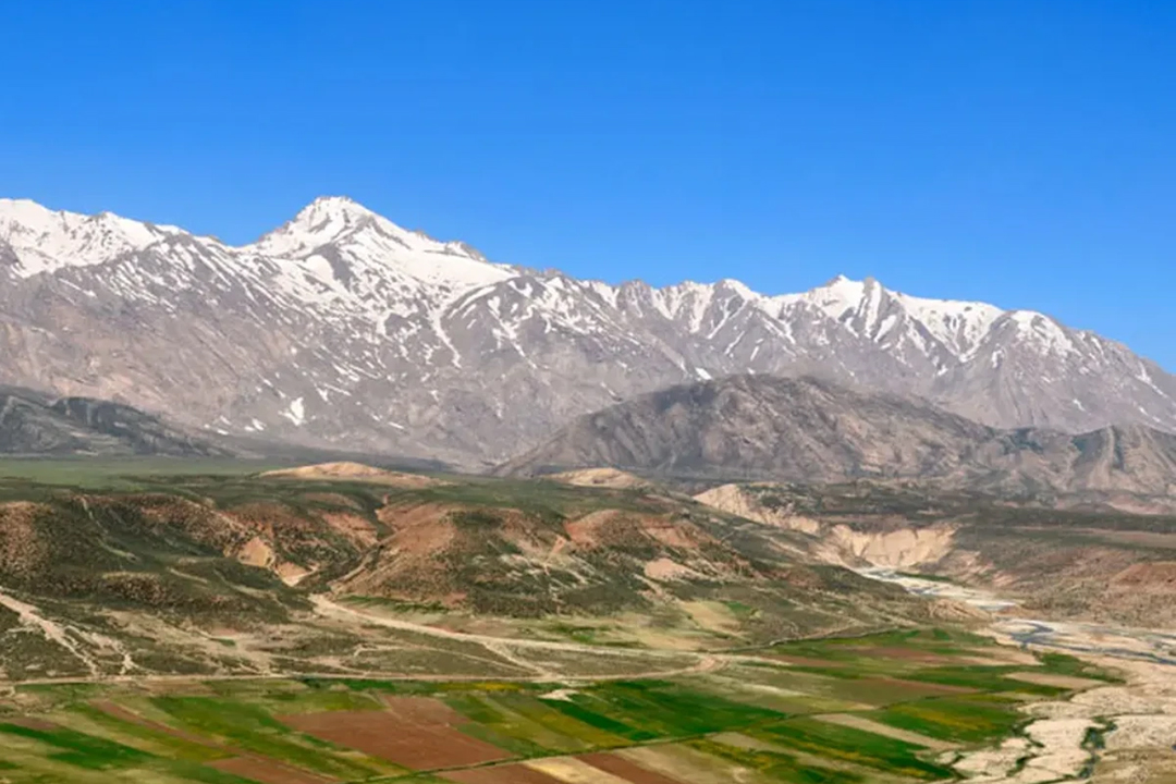 بلندترین کوه در استان چهارمحال بختیاری چه نام دارد؟