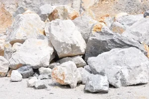شناخت انواع سنگ در مسیرهای کوهستانی